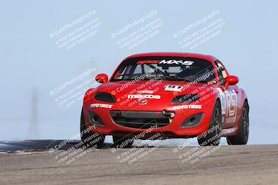 media/Oct-26-2025-CalClub SCCA (Sun) [[8ce1e69566]]/Group 2/Grapevine/